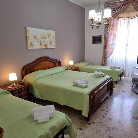 Residenza Margherita - Centralissima Salerno Luaran gambar