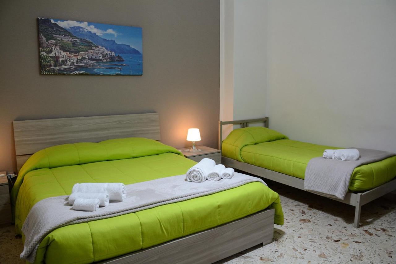 Residenza Margherita - Centralissima Salerno Luaran gambar