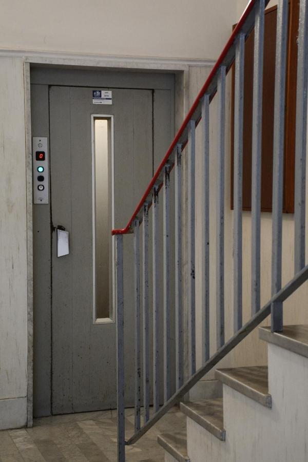 Residenza Margherita - Centralissima Salerno Luaran gambar