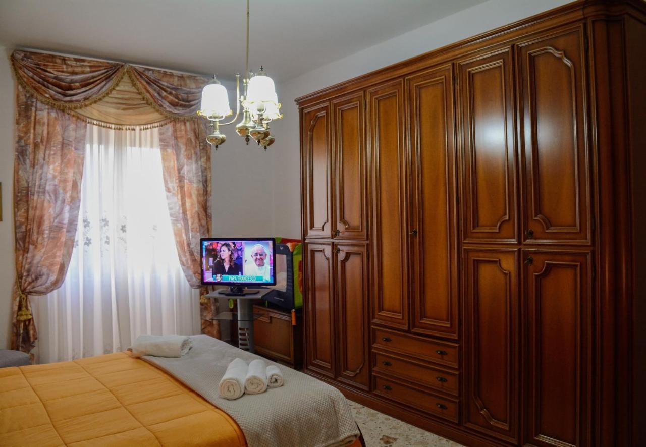 Residenza Margherita - Centralissima Salerno Luaran gambar